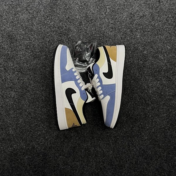 AJ1 LOW MULTI COLOUR (1:1 GRADE)
