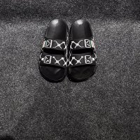 Slippers Black Geometric Print